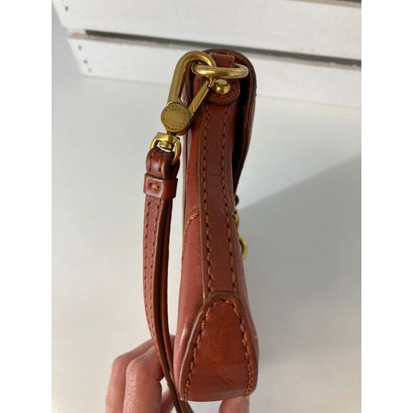 MARC BY MARC JACOBS BURNT ORANGE, BROWN LEATHER WRISTLET - Picture 8 of 16